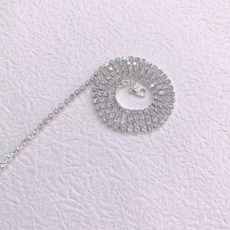 Bijoux de cheveux tressés sous forme de chaîne avec des diamants étincelants Argenté